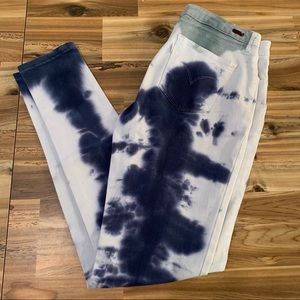 Levi’s tie dye jeans